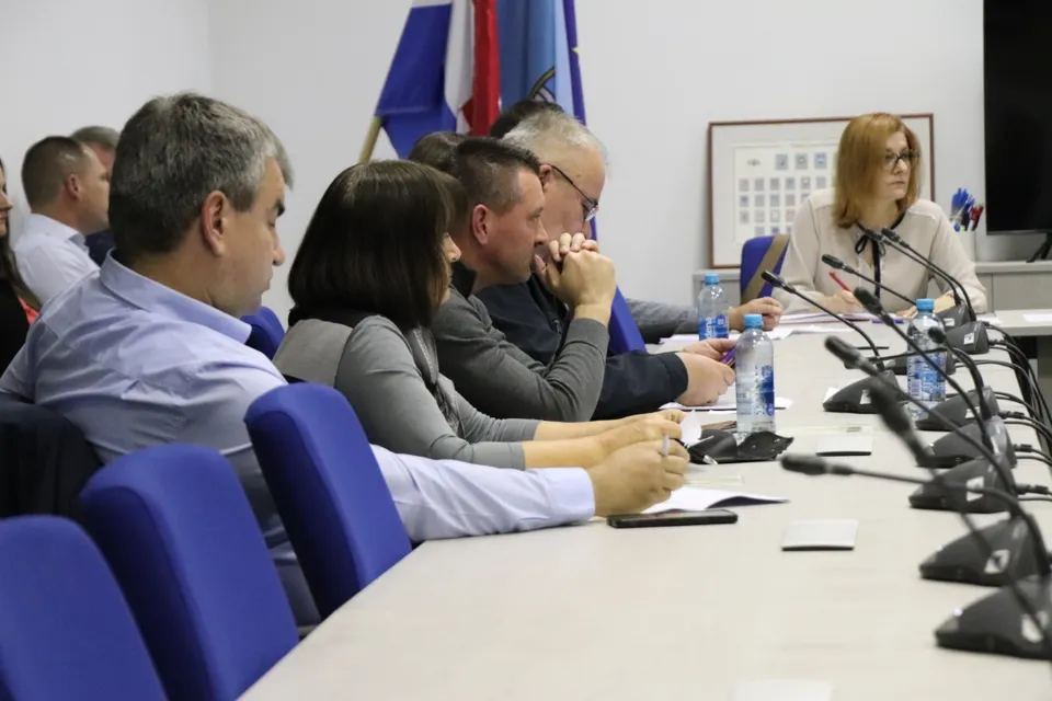 Fotografija uz članak „GRADSKO VIJEĆE Vijećnici jednoglasno usvojili točke dnevnog reda za potpore poljoprivrednicima i uvođenje gradske riznice“
