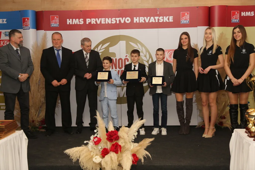 noc prvaka 117