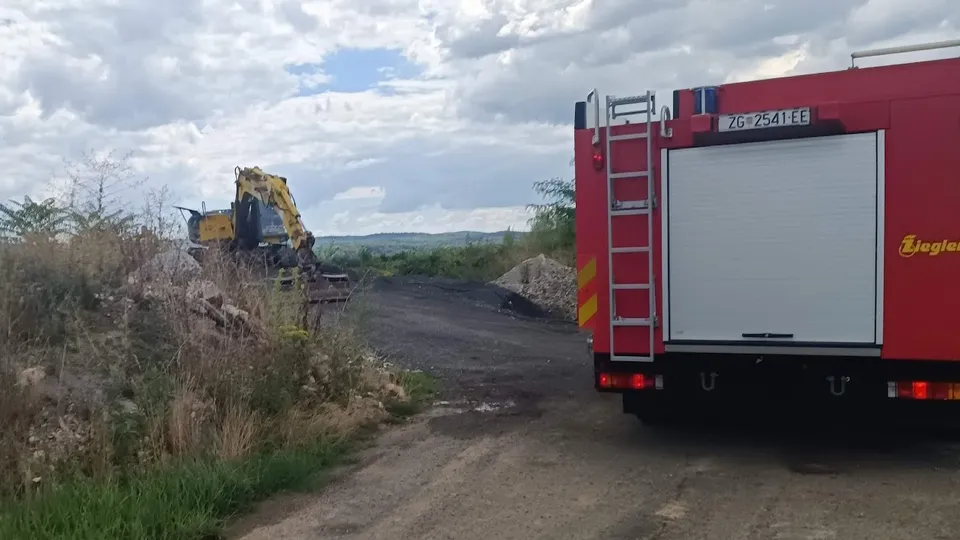 Fotografija uz članak „[SIRENE U 13,15 SATI] Na sreću, šteta samo materijalna“