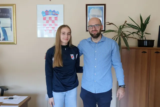 Fotografija uz članak „Gradonačelnik Tomislav Novinc čestitao Pauli Lucić na uspjesima u sportu, ali i umjetnosti“
