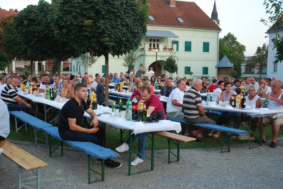 Fotografija uz članak „SKUP PAKRAČKOG HDZ-A: HDZ-ova vlast Pakracu otvara vrata“