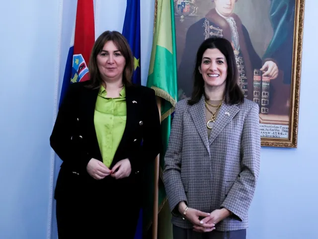 antonija jozic i nathalie rayes naslovna
