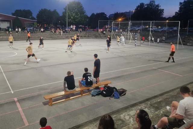 Fotografija uz članak „MALONOGOMETNI TURNIR PAKRAC 2026. Prvi dan rezultatski neizvjesno“