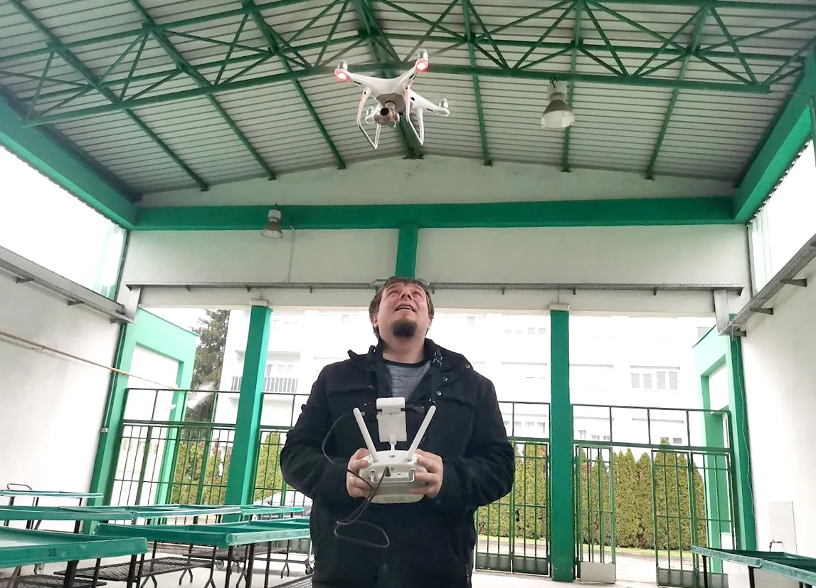 Fotografija uz članak „KREŠIMIR EĆIMOVIĆ, LICENCIRANI PILOT DRONA: Moćna igračka odnedavno unutar zakonskih okvira“
