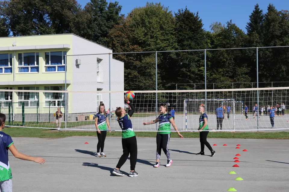 Fotografija uz članak „PAKRAC / EUROPSKI ŠKOLSKI SPORTSKI DAN Festival sportskih sadržaja u školskom dvorištu“