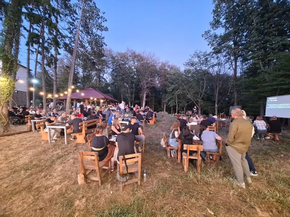 Fotografija uz članak „„SUTON PAMETI NA OMANOVCU“ Okupio 23 ekipe, pobjeda „Daruvarskim susretima““