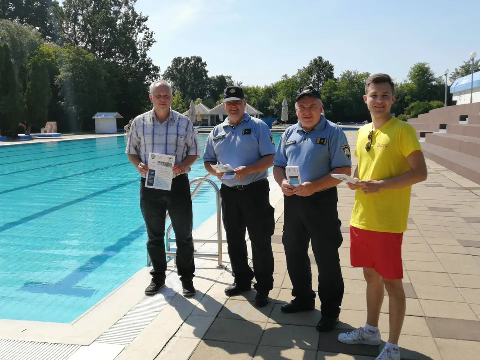 policjja bazeni 2