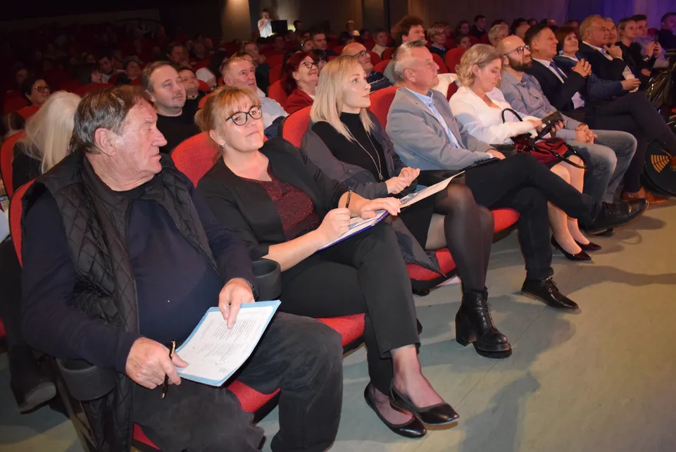 Fotografija uz članak „5. DJEČJI FESTIVAL DOMOLJUBNE PJESME Pobjednica Leona Milić iz Daruvara“