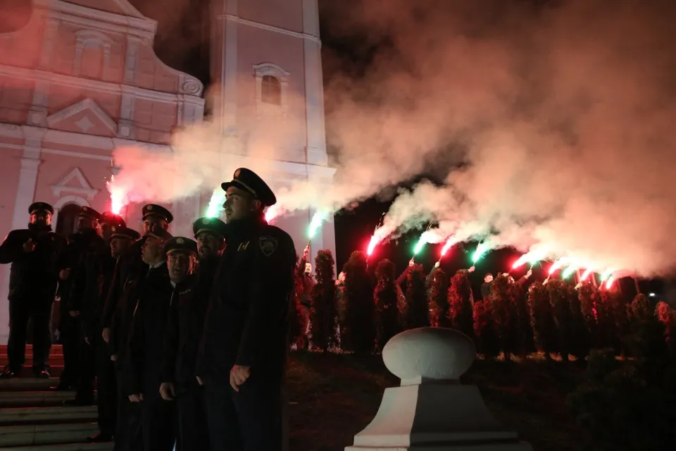 Fotografija uz članak „PAKRAČKA CRKVA UBDM Koncertom i paljenjem baklji obilježen početak Domovinskog rata“