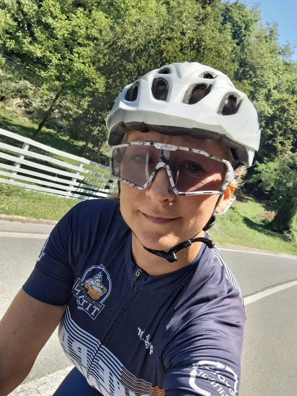Fotografija uz članak „BILJANA VIDRIĆ, PREDSJEDNICA BK „TITAN“ Za blagostanje uma – Maksim, bicikl i šuma“