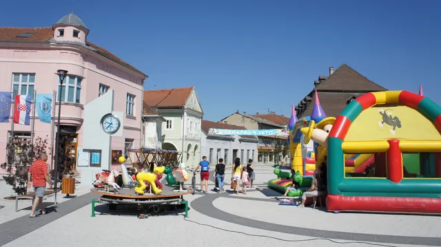 Fotografija uz članak „"PAKRAČKO LJETO" Danas subotnja špica na šetnici“