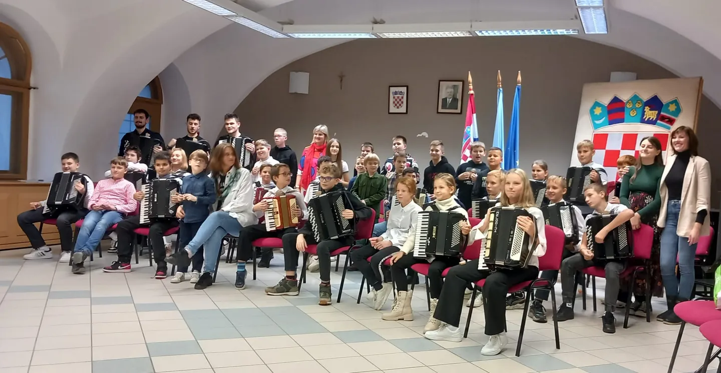 harmonikaši0