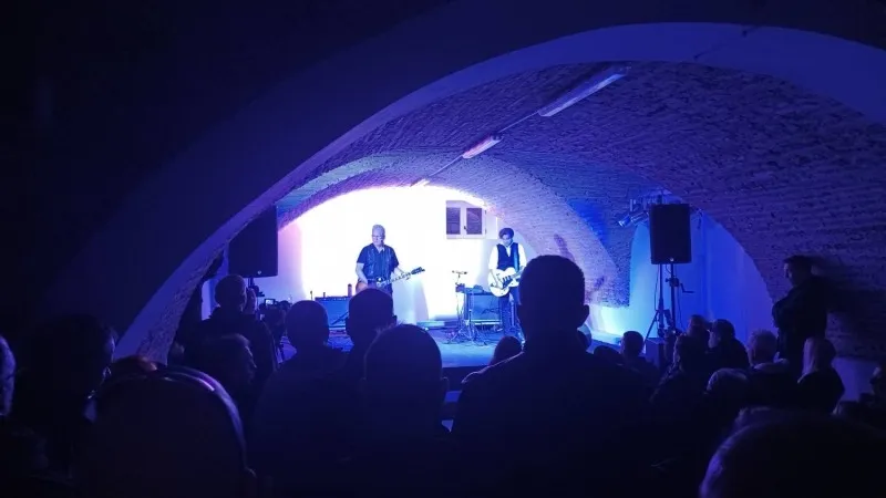 Fotografija uz članak „Rock 'n' roll koncert Blaina L. Reiningera u Vladičanskom dvoru u Pakracu“