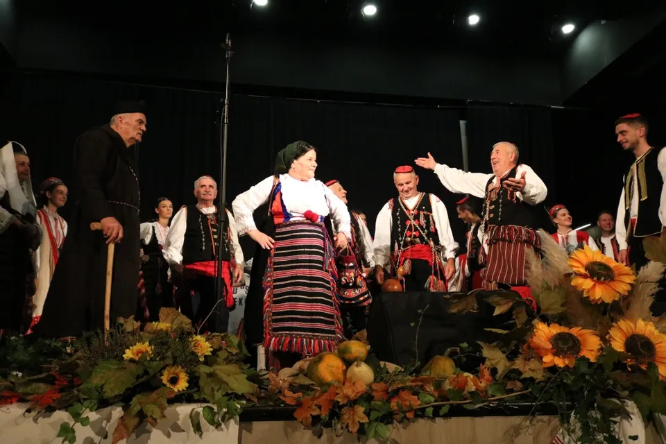 Fotografija uz članak „13. SMOTRA FOLKLORA "PAKRAČKO LJETO" Kulturna baština koja spaja sve generacije“