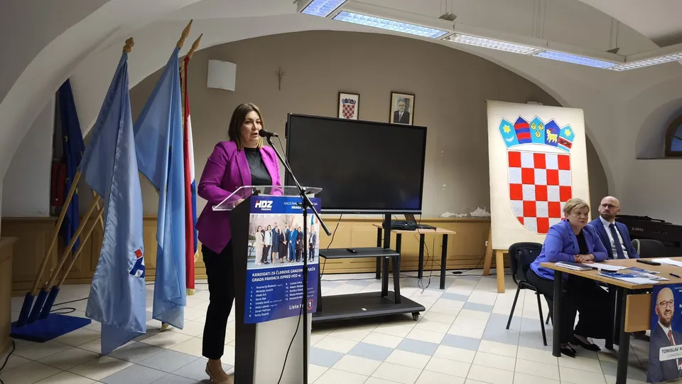Fotografija uz članak „(PROMO) PREDIZBORNI SKUP HDZ-a Nova snaga, novi korak naprijed“