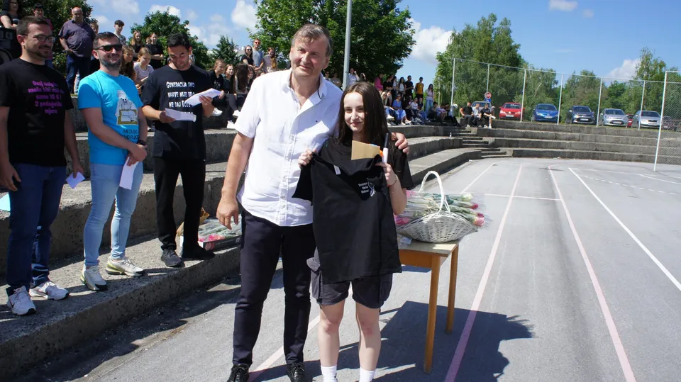 Tara Celec najucenica