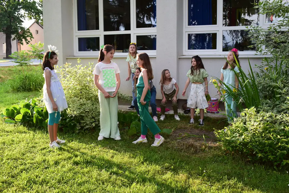 Fotografija uz članak „OŠ BRAĆE RADIĆA Vrtnim festivalom i zabavnim programom obilježen Dan škole“