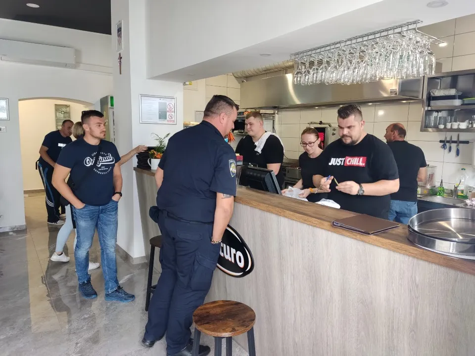 Fotografija uz članak „FAST FOOD FUTURO Bračni par Brus: "Nova lokacija će biti pun pogodak"“