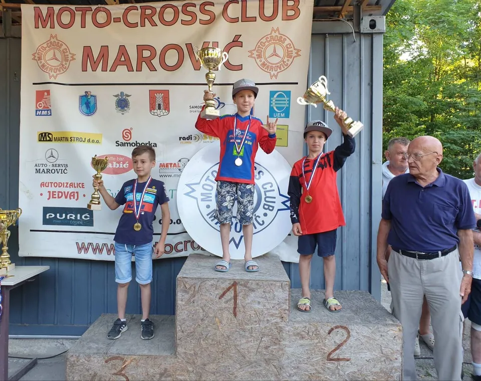 Fotografija uz članak „MOTOCROSS: MK PAKRAC-LIPIK Zapaženi nastupi naših vozača“