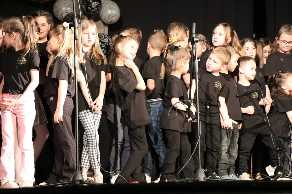 Fotografija uz članak „OGŠ PAKRAC I GENERACIJE USPJEHA Jubilarnih 30 godina s rekordnih 107 učenika“