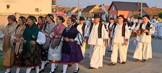 pjesmom u jesen naslovna