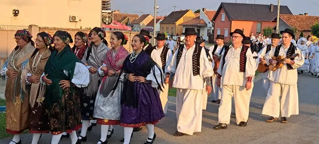 pjesmom u jesen naslovna