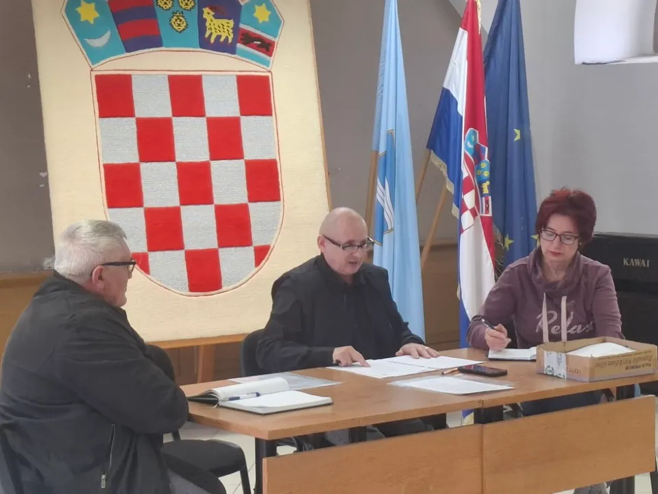Fotografija uz članak „UDRUGA PČELARA PAKRAC-LIPIK Unatoč brojnim izazovima pčelari nastavljaju s kvalitetnim radom“
