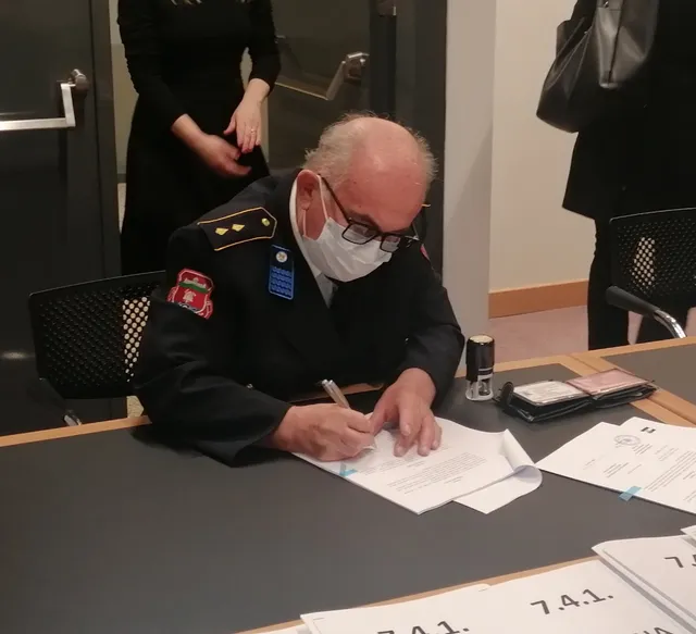 Fotografija uz članak „POTPISAN UGOVOR Vatrogasnom domu u Pakracu za obnovu 4,3 milijuna kuna“