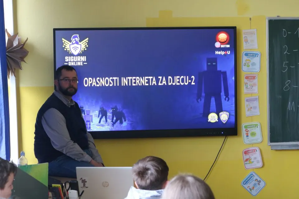 Fotografija uz članak „DAN SIGURNIJEG INTERNETA Policijska uprava požeško-slavonska održala predavanje u školama“