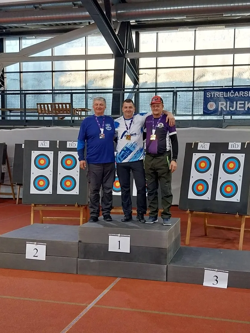 Fotografija uz članak „STRELIČARSKI KLUB KUNA Iz Rijeke se vratili s 5 medalja“