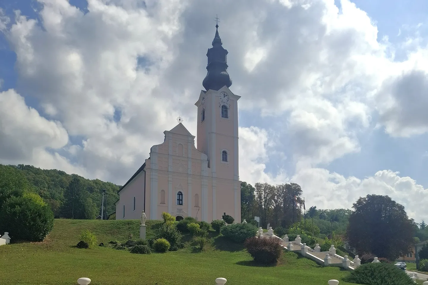 Fotografija uz članak „BLAGDAN VELIKE GOSPE Trodnevna duhovna proslava u Pakracu“