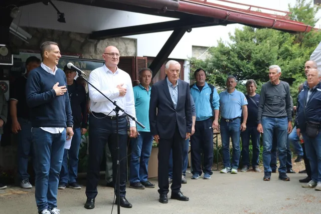 Fotografija uz članak „SUSRETI PRIJATELJA NA OMANOVCU „Budimo zajedno kao onda kada je bilo najteže““