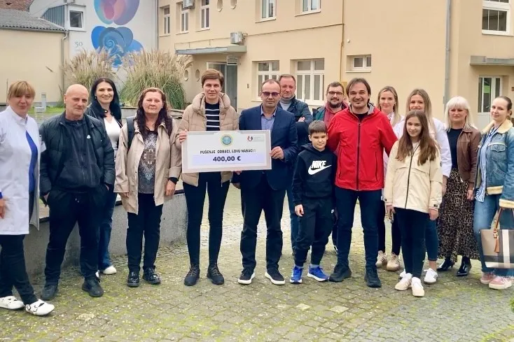 Fotografija uz članak „PUŠENJE ODBACI, LOVU NABACI Prvu nagradu i 400 eura osvojila Marijana Karačić“