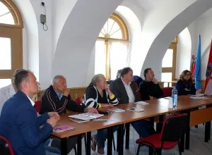 okrugli stol 3