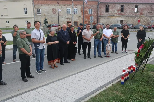 polaganje spomenik trg