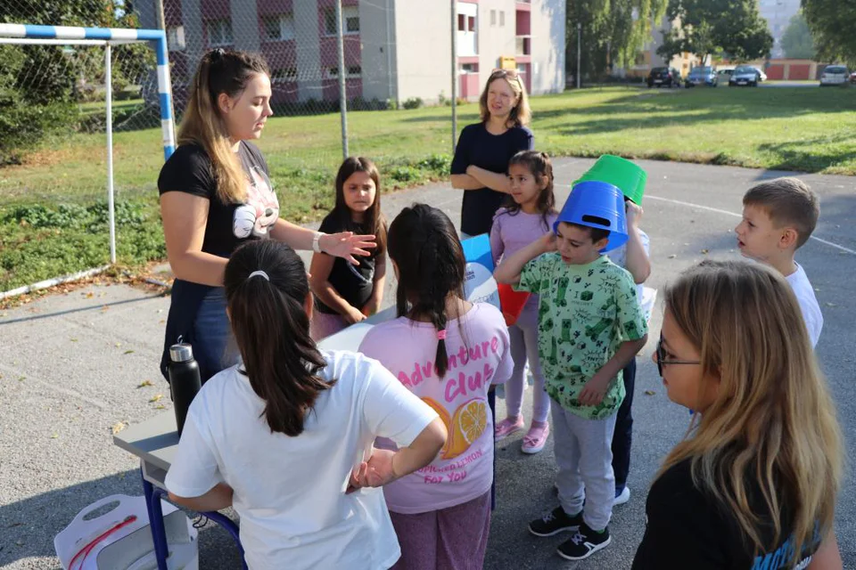 Fotografija uz članak „OŠ BRAĆE RADIĆA PAKRAC "Mobilni STEM laboratorij je došao u našu školu"“
