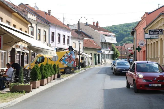 Fotografija uz članak „GRAD PAKRAC Tijekom „Pakračkog ljeta“ ugostiteljskim objektima produženo radno vrijeme“