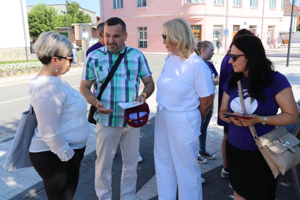 Fotografija uz članak „"AMBASADORI DOBROČINSTVA" Mobilnim timovima novo električno vozilo“