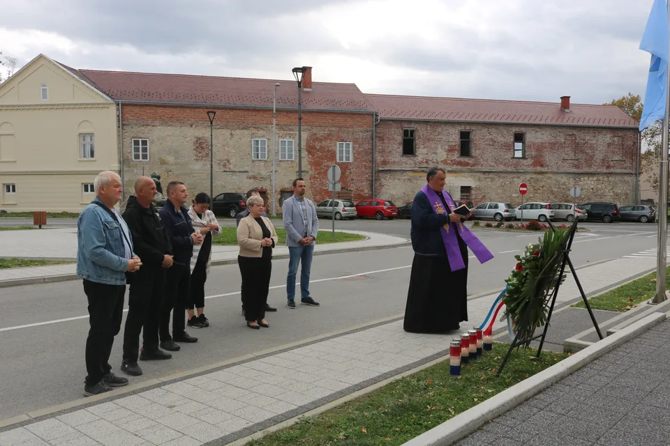 Polaganje spomenik