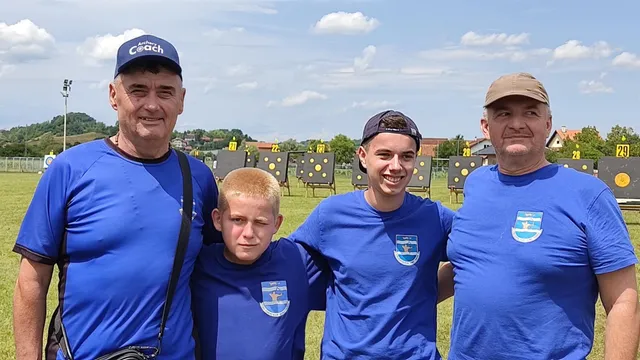Fotografija uz članak „STRELIČARSKI KLUB KUNA Marošević i Seleši zlatni, Šimić srebrni“