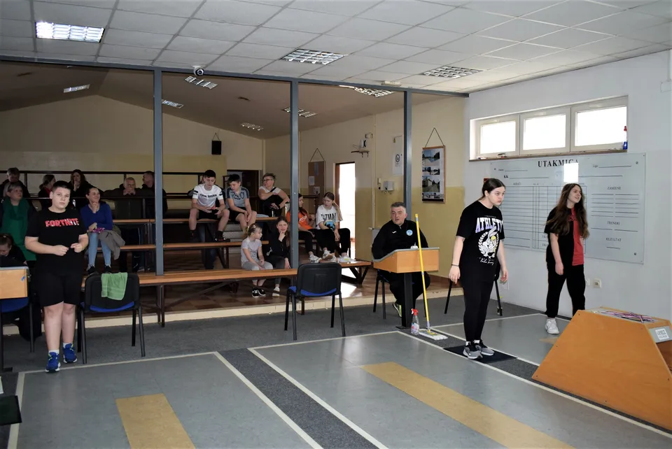 mladi kuglači