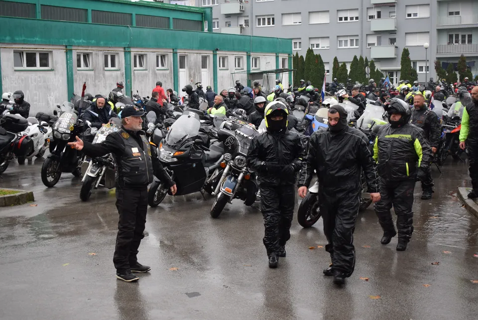 Fotografija uz članak „KARAVANA MOTOCIKLISTA U PAKRACU Pakrac i dalje obvezna stanica na putu premu Vukovaru“