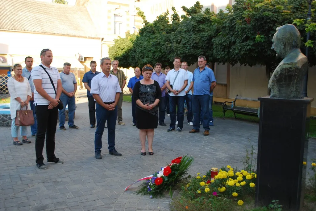 Fotografija uz članak „ČLANOVI PAKRAČKOG HDZ-A: U sjećanje na dr. Šretera i pakračke branitelje“