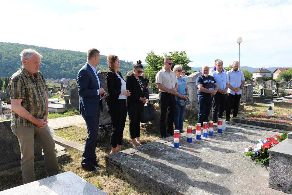 Fotografija uz članak „Obilježena 100. obljetnica rođenja Franje Tuđmana i položen vijenac za žrtve Bleiburga“
