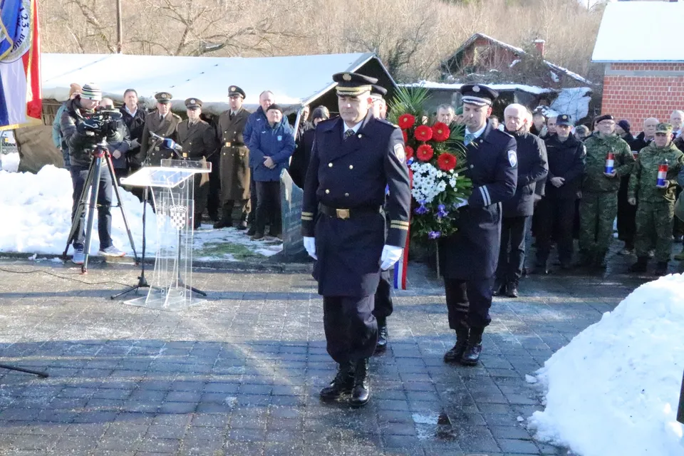 Fotografija uz članak „33. obljetnica oslobođenja zloglasnog neprijateljskog uporišta na Bučju“