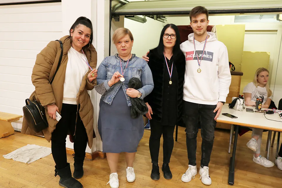 Fotografija uz članak „MLADI SPORTAŠI ZA DAN GRADA Nastupili tenisači i rukometaši“