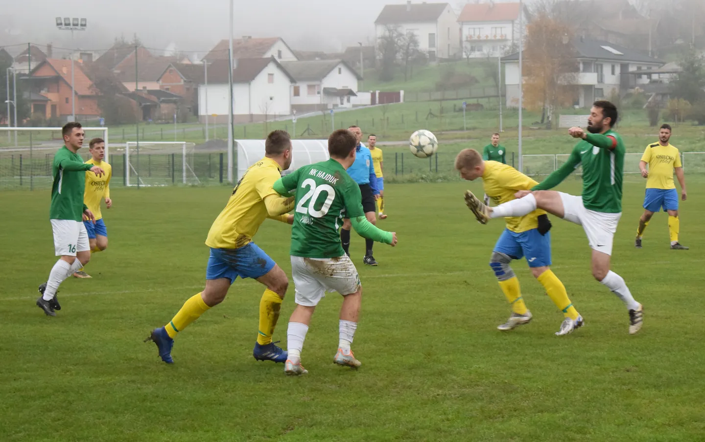 Fotografija uz članak „MŽNL SB/PŽ: Hajduk propustio skinuti lidera, gosti minimalno slavili“