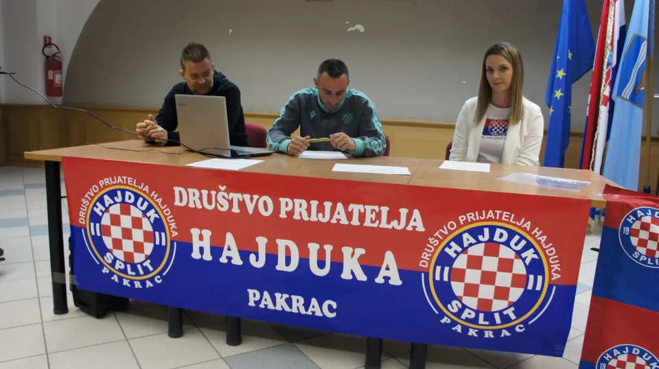 Fotografija uz članak „DRUŠTVO PRIJATELJA HAJDUKA PAKRAC Inicijator Matija Brinjak novi stari predsjednik“