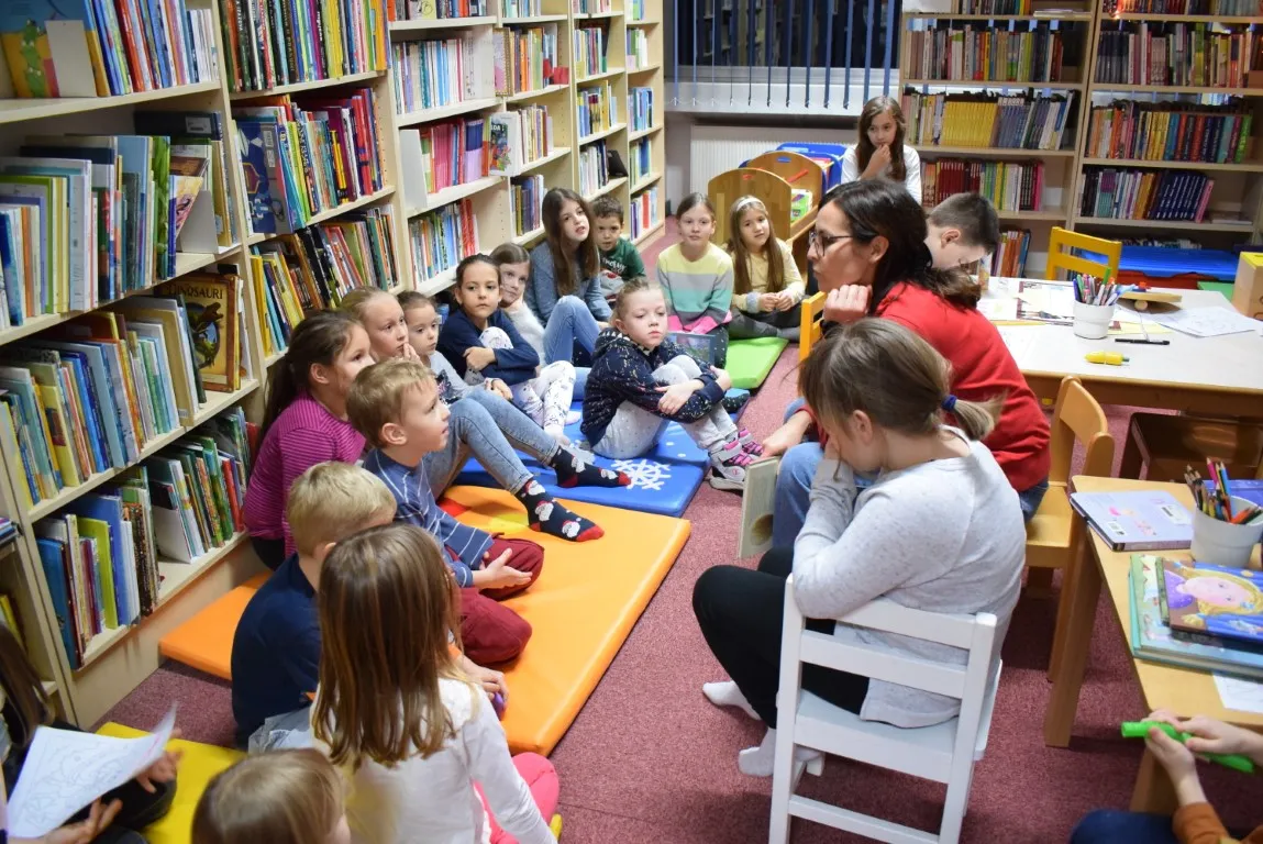 advent knjižnica