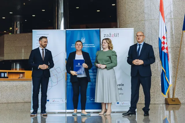 Fotografija uz članak „NASTAVAK PROJEKTA „ZAŽELI“ Uskoro zaposlenje za novih 25 žena“